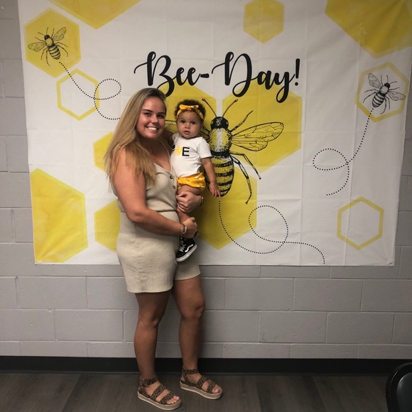 Meet your Posher, Allyson - Picture 4 of 4